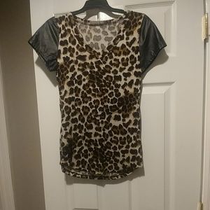 Leopard print v-neck